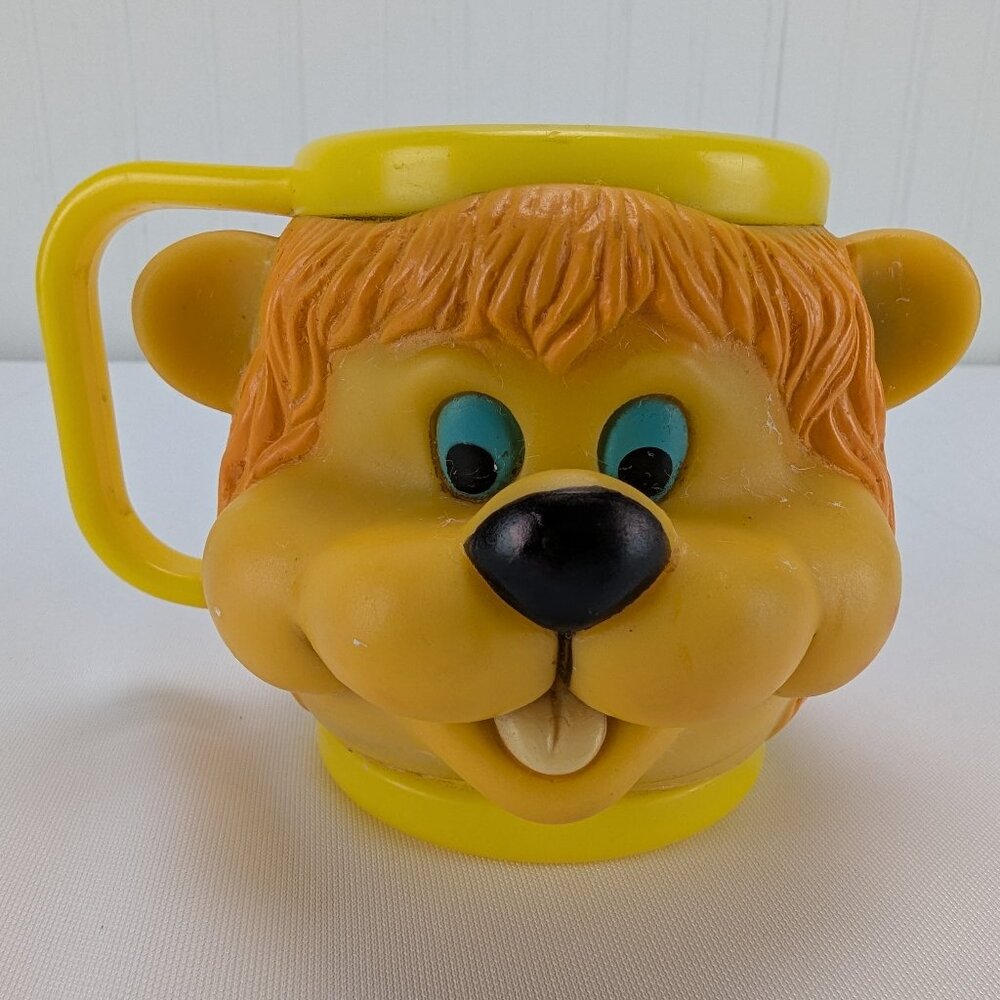 Vintage Lion Kids Cup Mug with Handle Vinyl Plastic Rare Collectible Drinkware